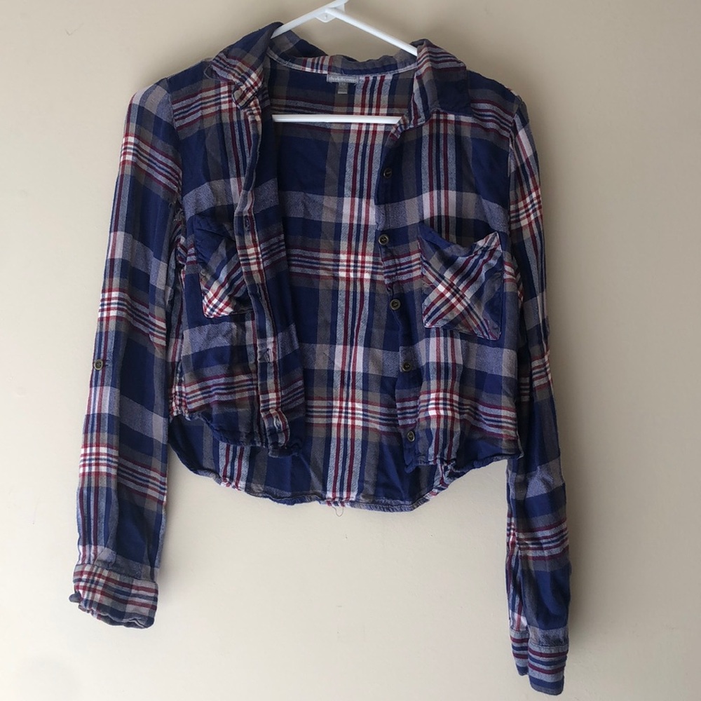 Plaid cropped long sleeve button up